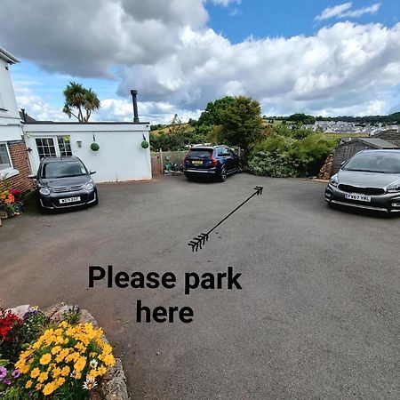 Lovely Private Studio Room With Own Kitchen And Bathroom. Set In The Popular Area Of Shiphay In Torquay And Only A Short Walk From Torbay Hospital Buitenkant foto