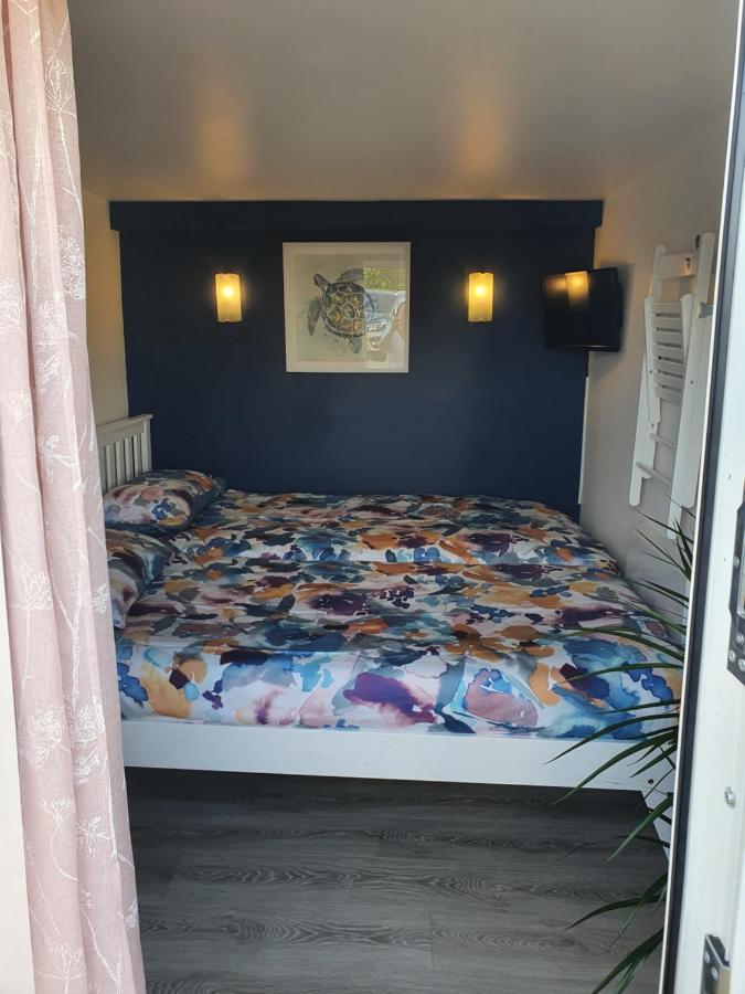 Lovely Private Studio Room With Own Kitchen And Bathroom. Set In The Popular Area Of Shiphay In Torquay And Only A Short Walk From Torbay Hospital Buitenkant foto